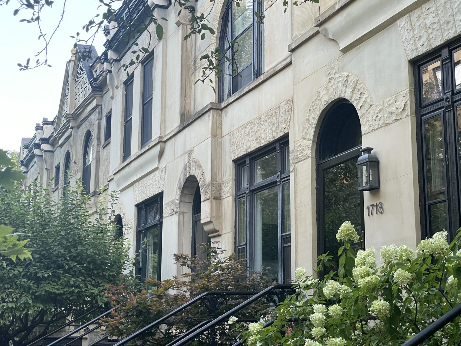 Old Town Triangle District